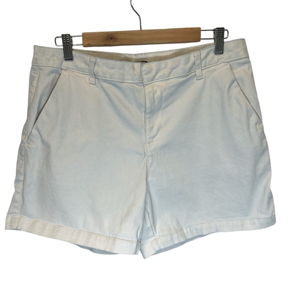 Women's Banana Republic Cream Chino High Rise Shorts Sz 14 - Picture 2 of 5